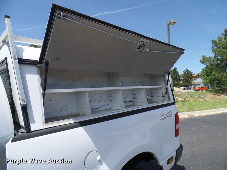 image for item DD6033 2006 Ford F150 SuperCab pickup truck