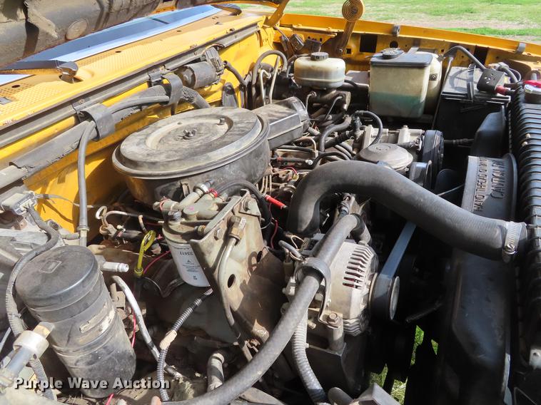 image for item DD6172 1994 Ford F450 Super Duty utility truck