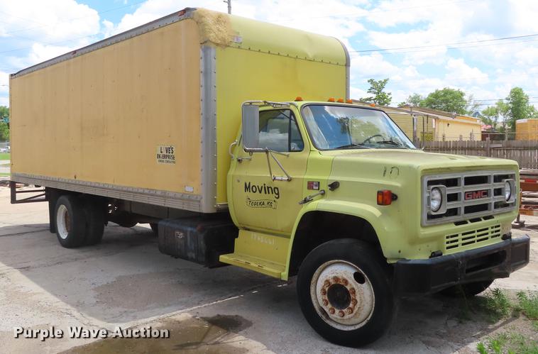 image for item DD6179 1988 GMC 7000 box truck