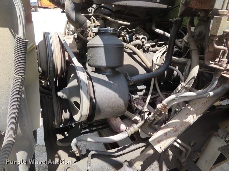 image for item DD6179 1988 GMC 7000 box truck