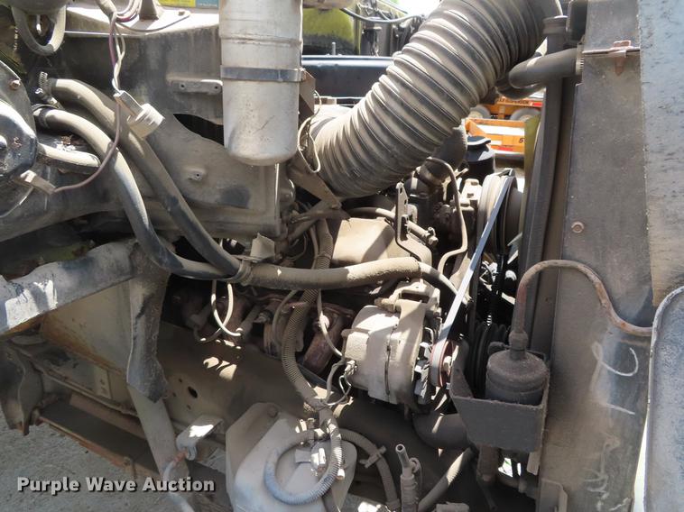 image for item DD6179 1988 GMC 7000 box truck