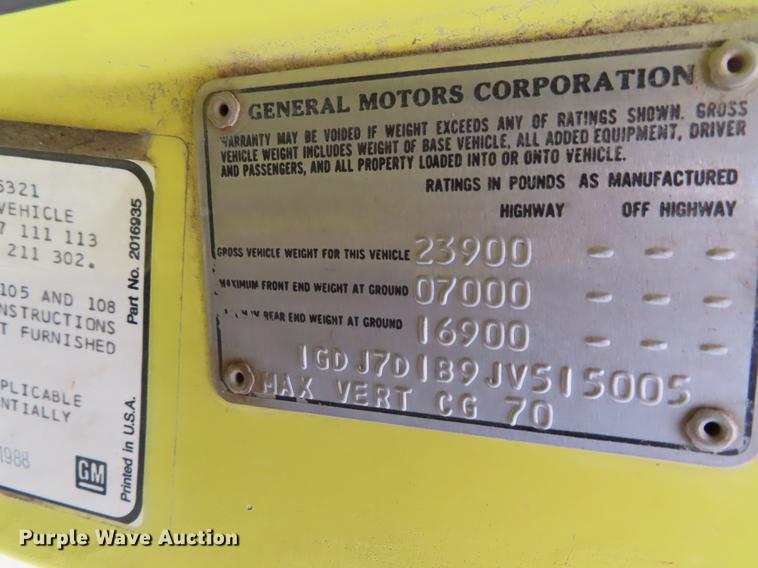 image for item DD6179 1988 GMC 7000 box truck