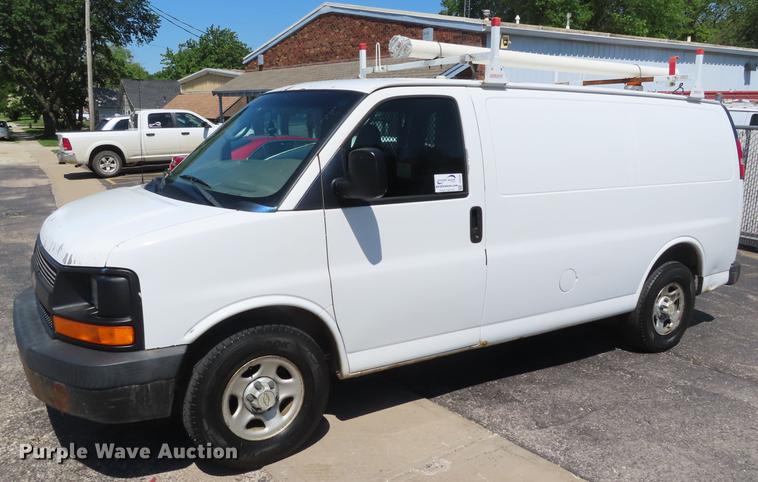image for item DD6181 2005 Chevrolet Express 1500 van
