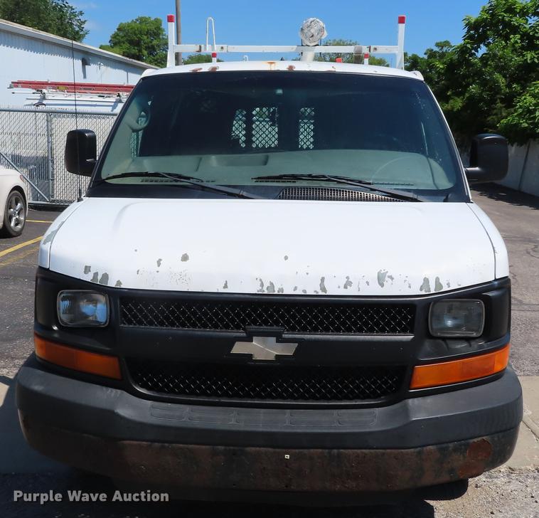 image for item DD6181 2005 Chevrolet Express 1500 van