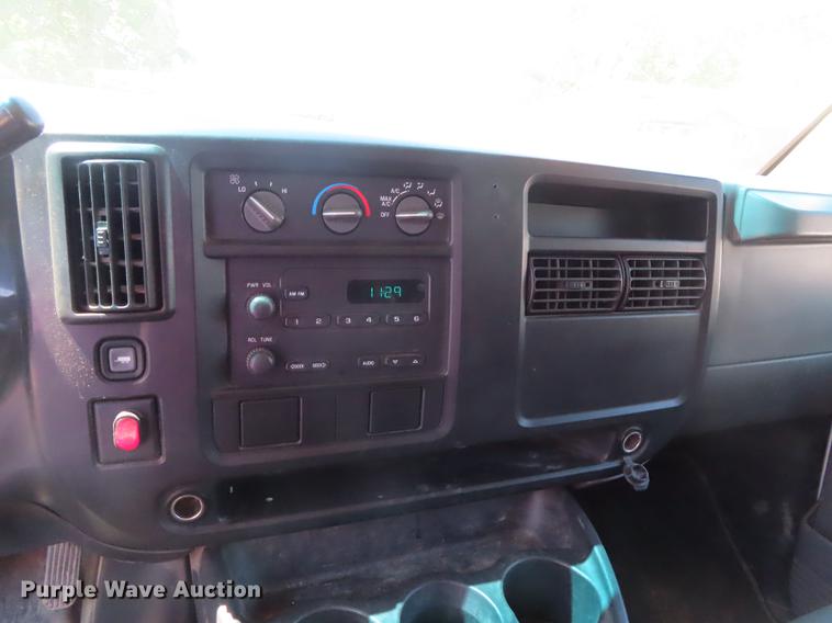 image for item DD6181 2005 Chevrolet Express 1500 van