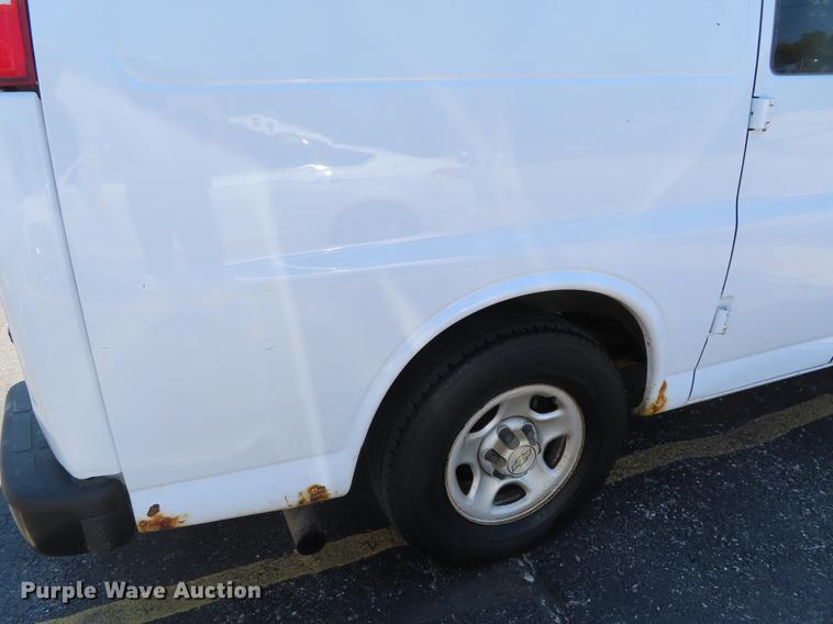 image for item DD6181 2005 Chevrolet Express 1500 van