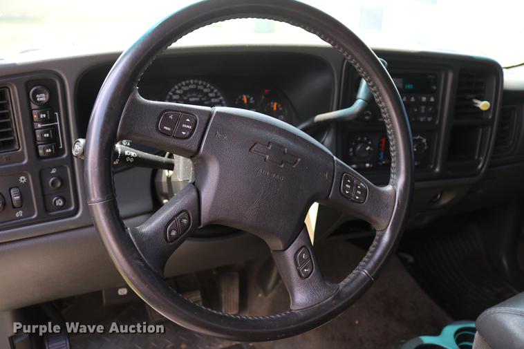 image for item DD8226 2005 Chevrolet Silverado 1500 Ext. Cab pickup truck