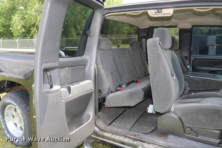 image for item DD8226 2005 Chevrolet Silverado 1500 Ext. Cab pickup truck