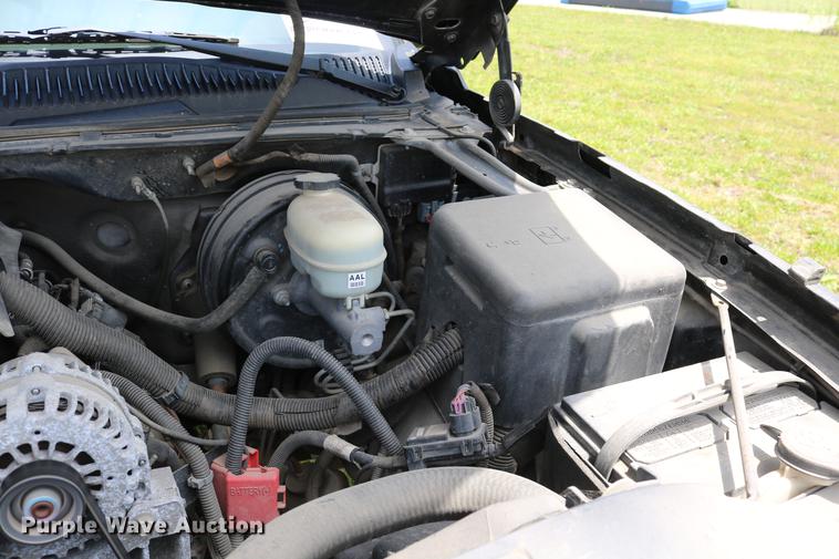 image for item DD8226 2005 Chevrolet Silverado 1500 Ext. Cab pickup truck