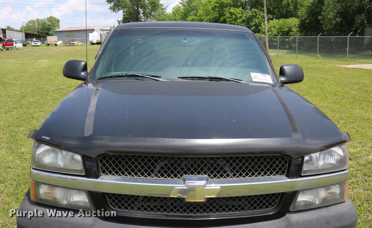 image for item DD8226 2005 Chevrolet Silverado 1500 Ext. Cab pickup truck