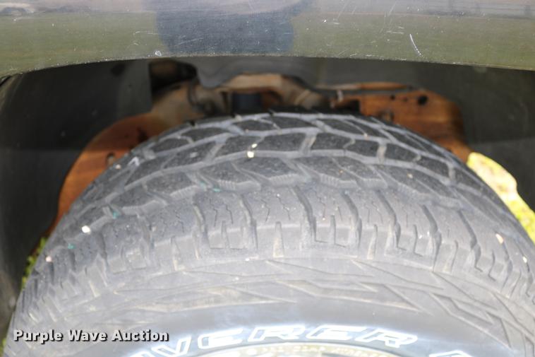 image for item DD8226 2005 Chevrolet Silverado 1500 Ext. Cab pickup truck