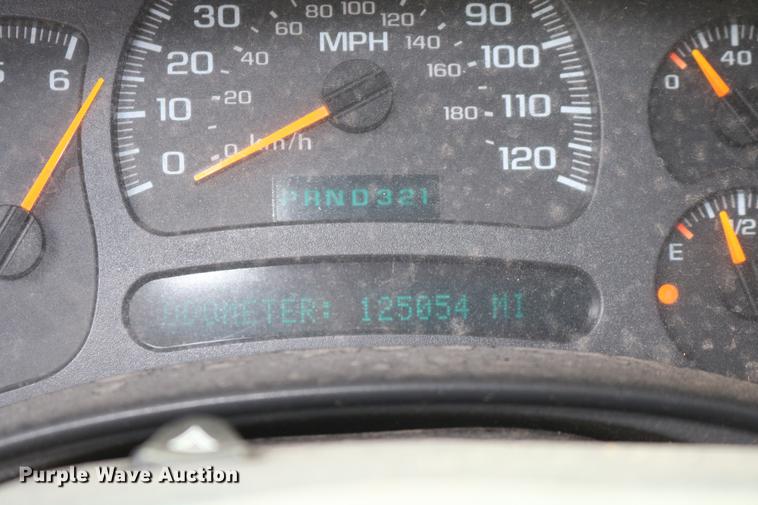 image for item DD8233 2003 GMC Sierra 1500 Ext. Cab pickup truck