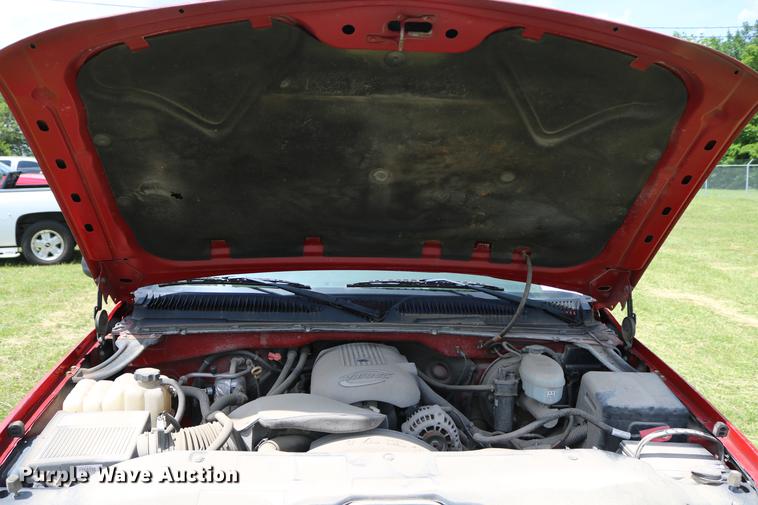 image for item DD8233 2003 GMC Sierra 1500 Ext. Cab pickup truck