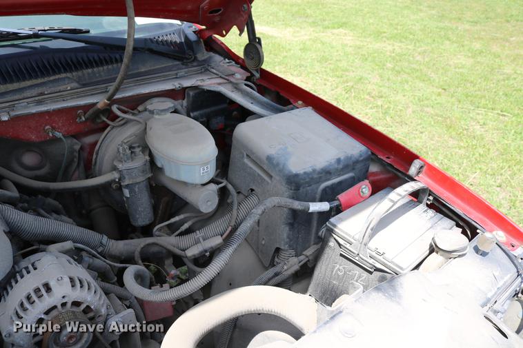 image for item DD8233 2003 GMC Sierra 1500 Ext. Cab pickup truck