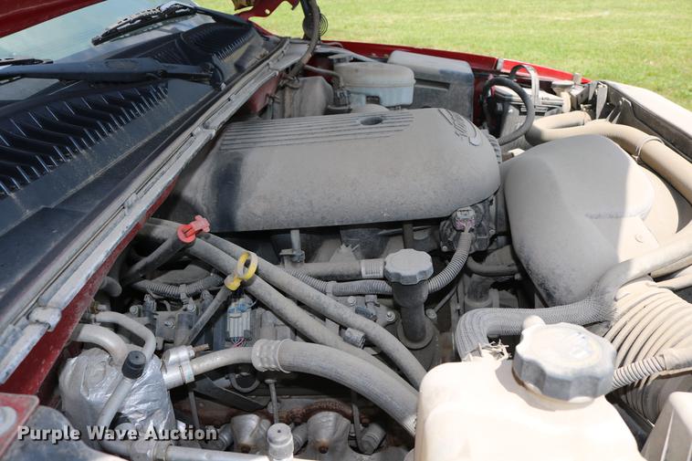 image for item DD8233 2003 GMC Sierra 1500 Ext. Cab pickup truck