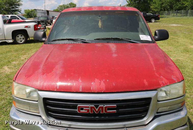 image for item DD8233 2003 GMC Sierra 1500 Ext. Cab pickup truck
