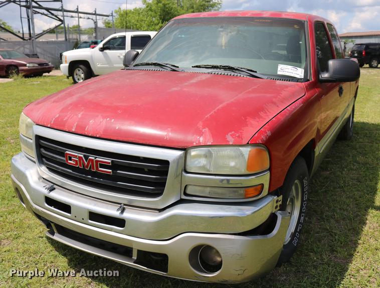 image for item DD8233 2003 GMC Sierra 1500 Ext. Cab pickup truck