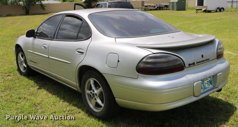 image for item DD8234 2002 Pontiac Grand Prix