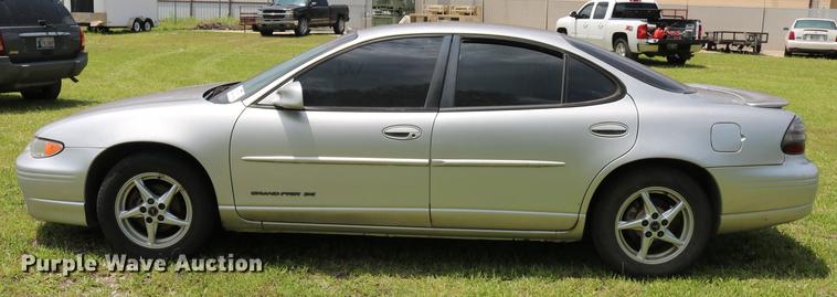image for item DD8234 2002 Pontiac Grand Prix