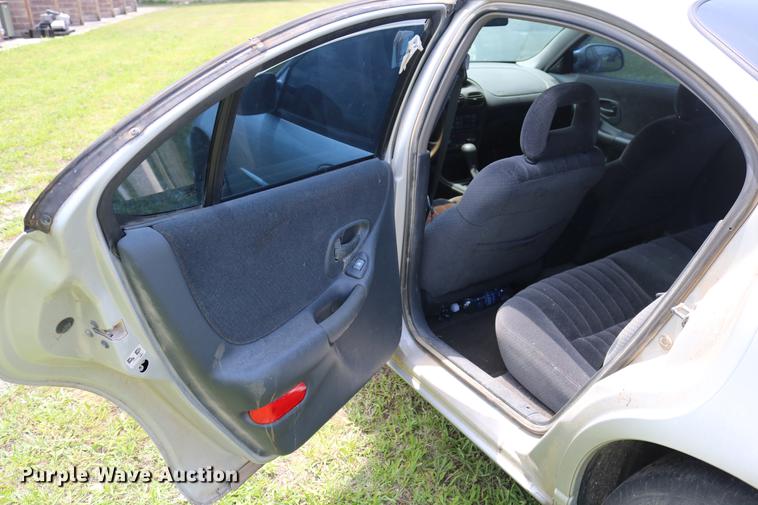 image for item DD8234 2002 Pontiac Grand Prix