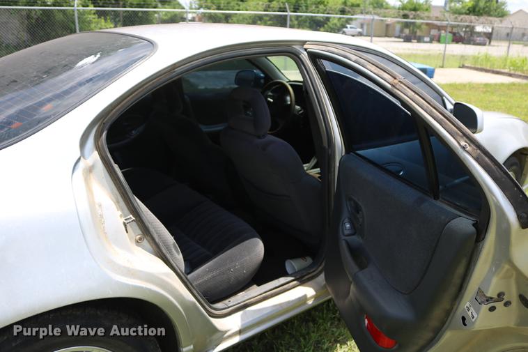 image for item DD8234 2002 Pontiac Grand Prix