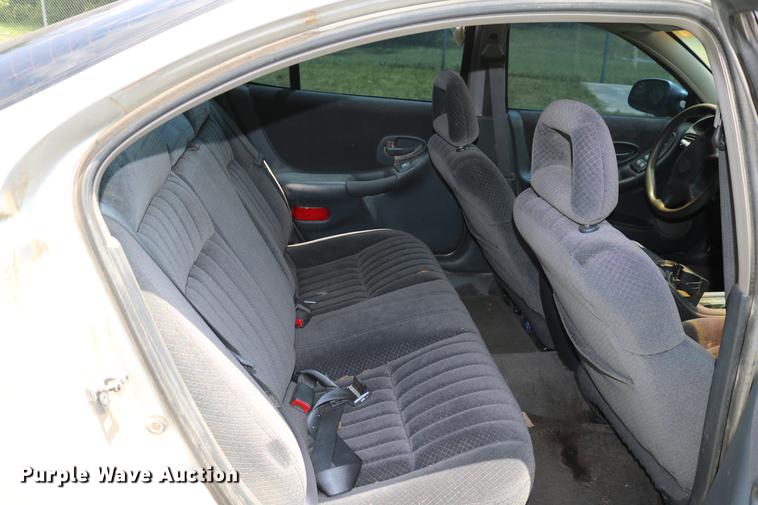 image for item DD8234 2002 Pontiac Grand Prix