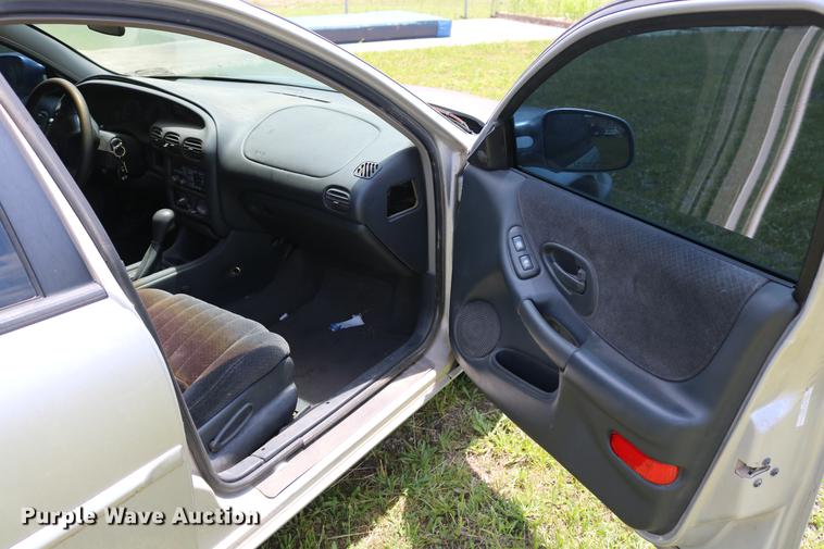 image for item DD8234 2002 Pontiac Grand Prix