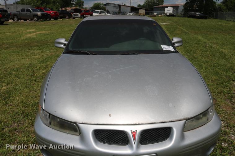 image for item DD8234 2002 Pontiac Grand Prix