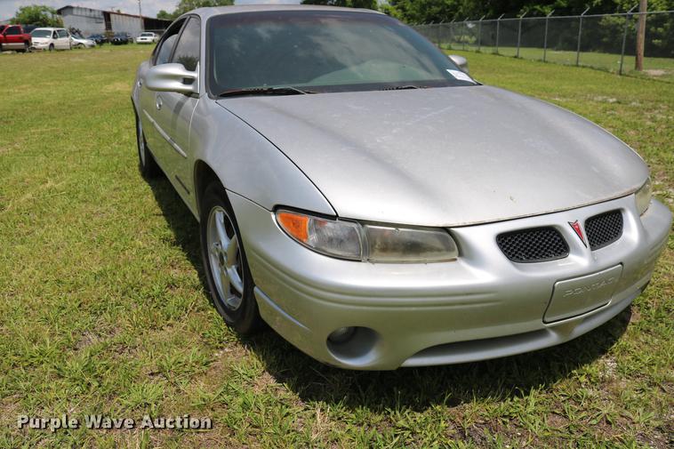 image for item DD8234 2002 Pontiac Grand Prix