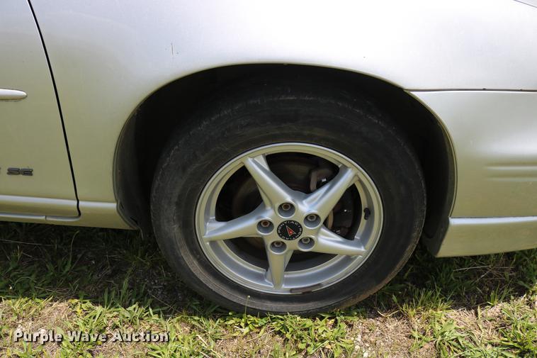 image for item DD8234 2002 Pontiac Grand Prix