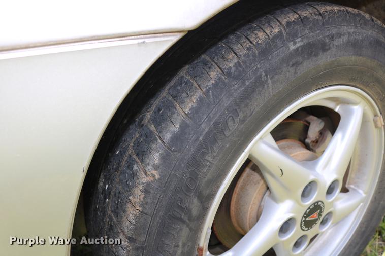 image for item DD8234 2002 Pontiac Grand Prix