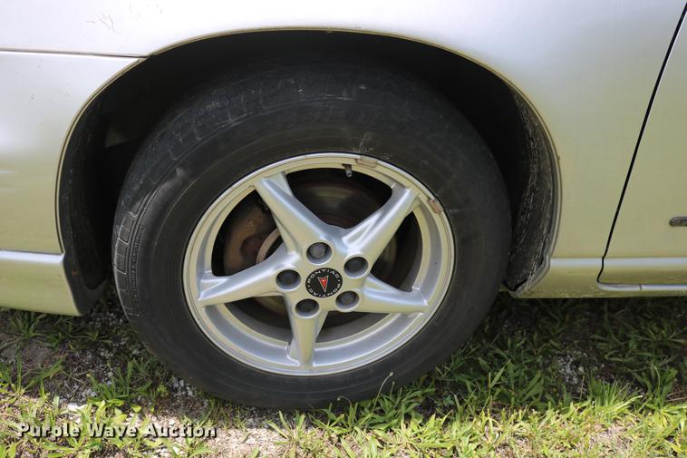 image for item DD8234 2002 Pontiac Grand Prix