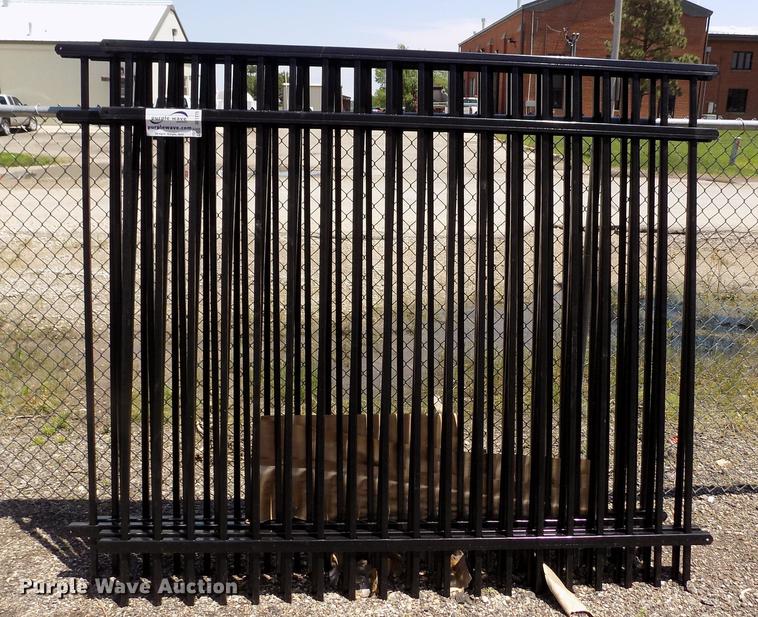 image for item DE1275 (4) fence panels
