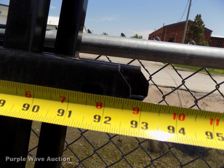 image for item DE1275 (4) fence panels