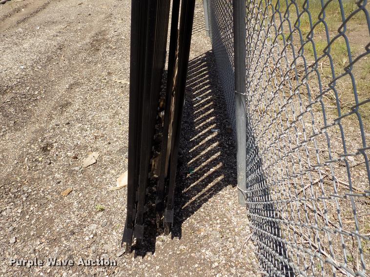 image for item DE1275 (4) fence panels