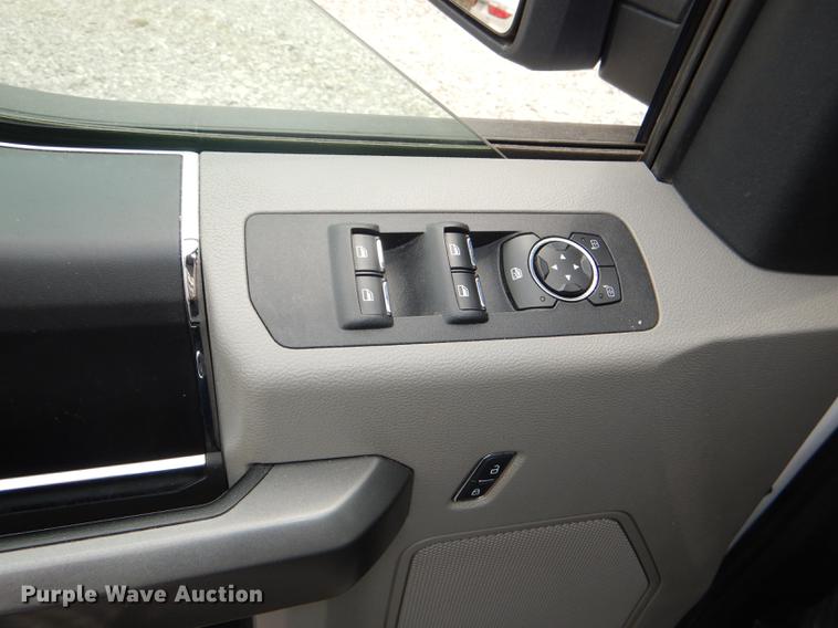 image for item DE3577 2016 Ford F150 SuperCrew pickup truck