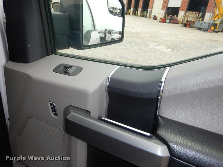 image for item DE3577 2016 Ford F150 SuperCrew pickup truck