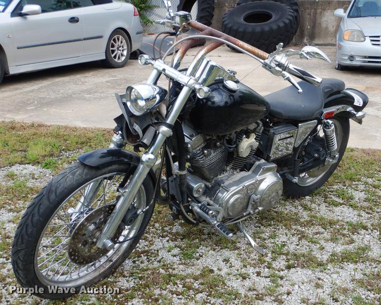 image for item DE3971 1992 Harley Davidson XL 883 motorcycle