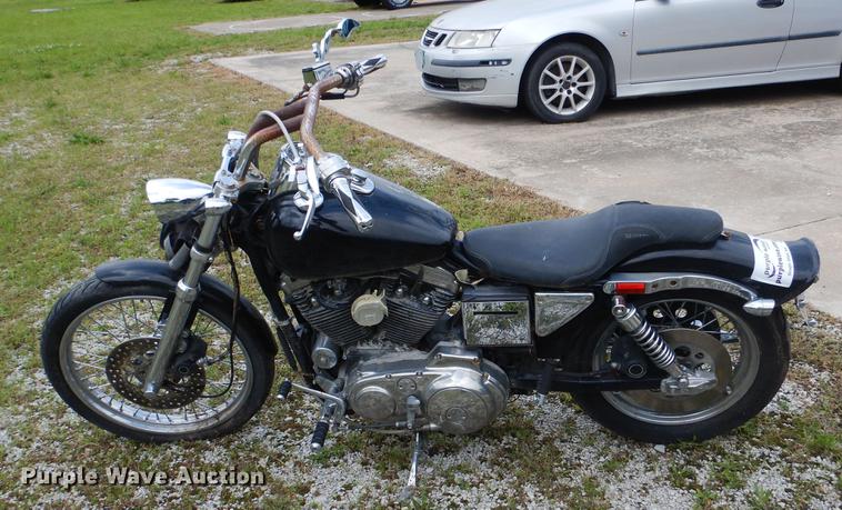 image for item DE3971 1992 Harley Davidson XL 883 motorcycle