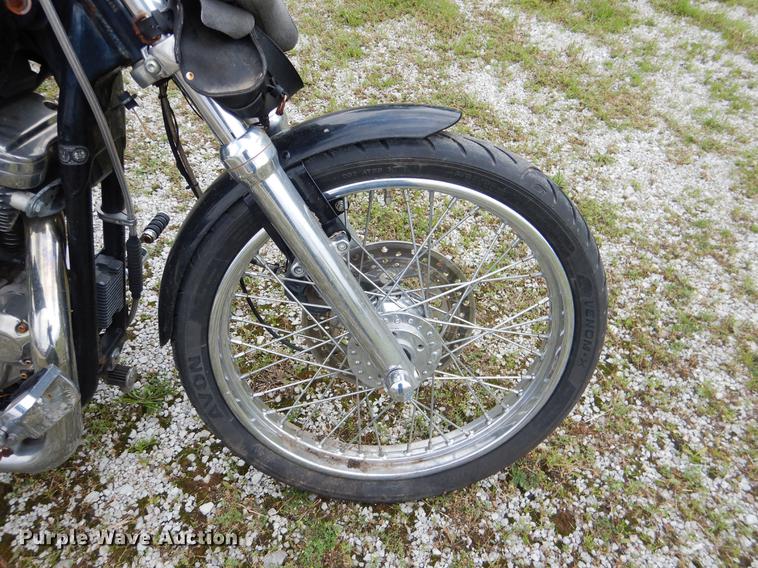 image for item DE3971 1992 Harley Davidson XL 883 motorcycle