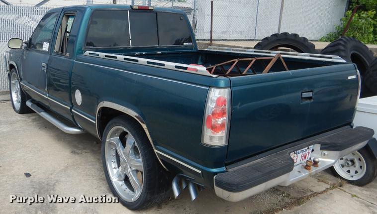 image for item DE3972 1997 Chevrolet C1500 pickup truck