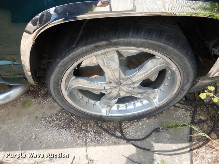 image for item DE3972 1997 Chevrolet C1500 pickup truck