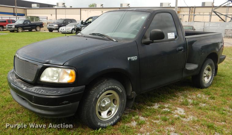 image for item DE3973 2003 Ford F150 pickup truck