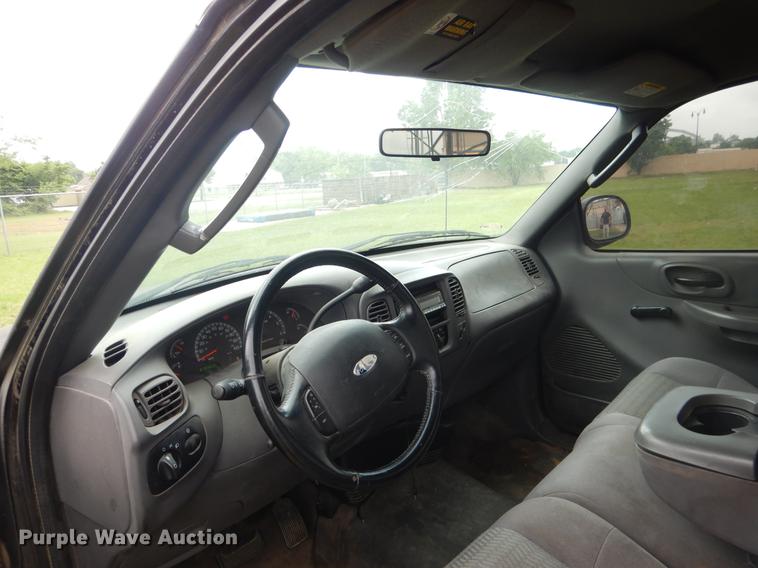 image for item DE3973 2003 Ford F150 pickup truck