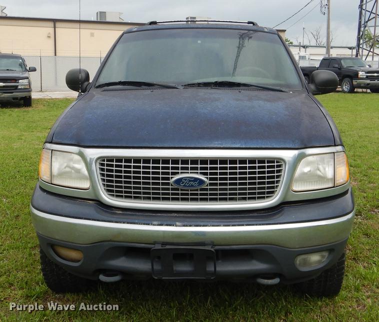 image for item DE3975 1999 Ford Expedition XLT SUV