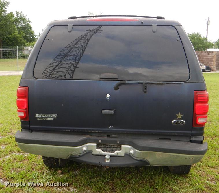 image for item DE3975 1999 Ford Expedition XLT SUV