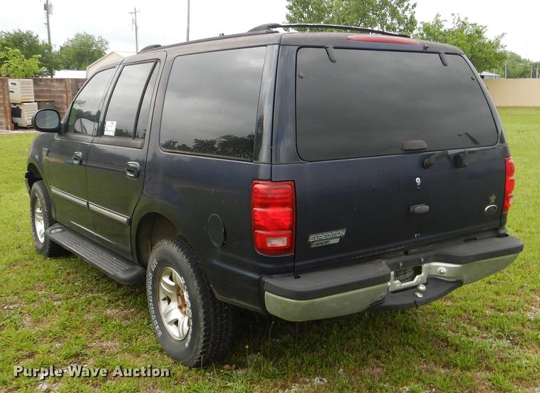 image for item DE3975 1999 Ford Expedition XLT SUV