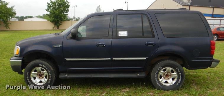 image for item DE3975 1999 Ford Expedition XLT SUV
