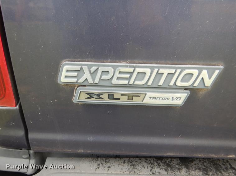 image for item DE3975 1999 Ford Expedition XLT SUV