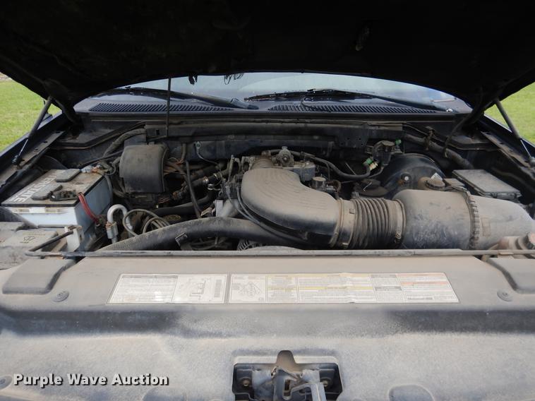 image for item DE3975 1999 Ford Expedition XLT SUV